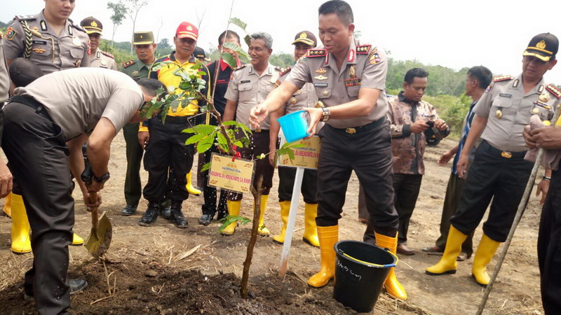 Kalemdikpol Tinjau Lokasi Untuk Pembangunan SPN Polda Riau di Tambang